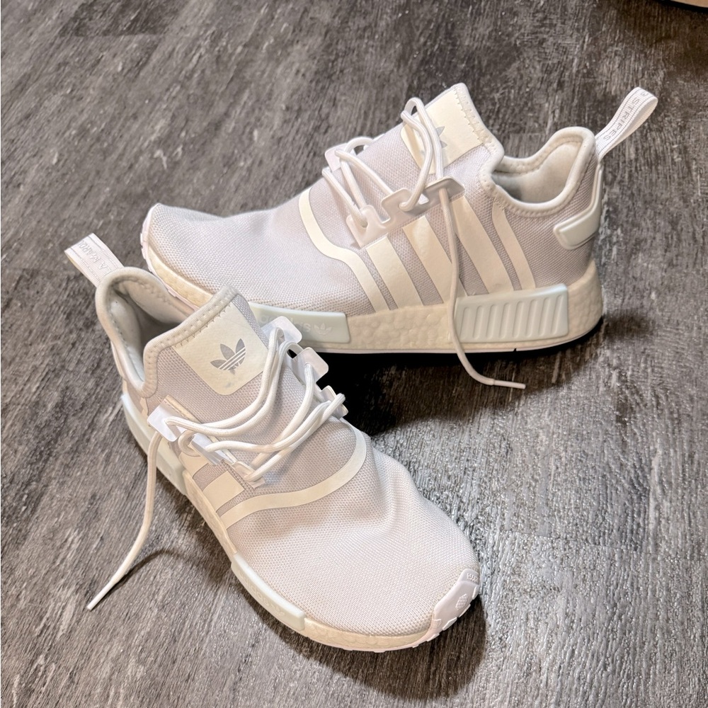Women’s Adidas EUC